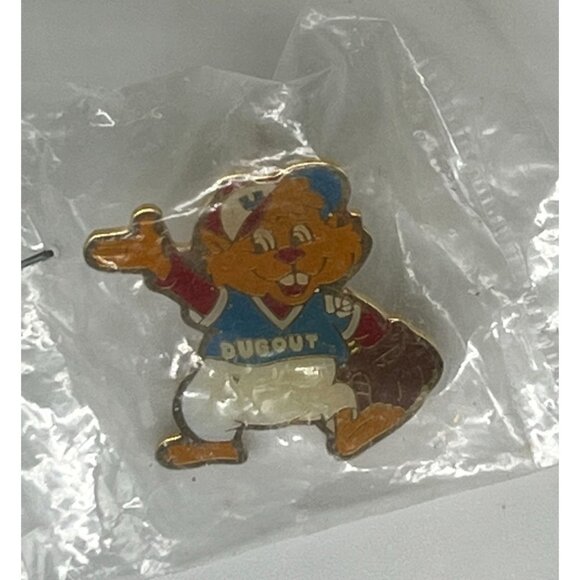 Vintage Little League Pin 1985 Dugout Bear Original Baseball Softball NEW SEALED - Picture 3 of 4
